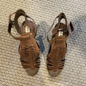 Steve Madden.  Down. Size 8